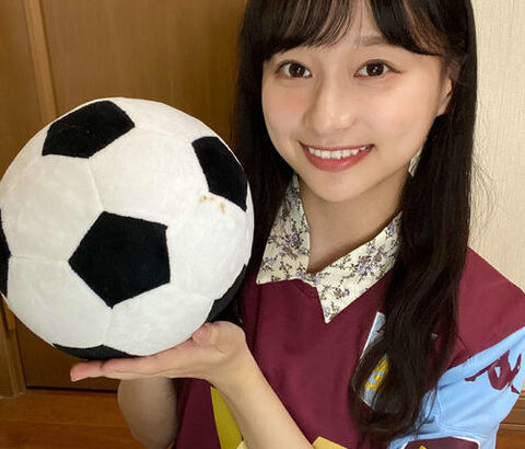 【芸能】W杯番組に出ずっぱり「日向坂46・影山優佳」って何者？審判員の資格も持っていた！