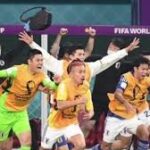 【サッカー】W杯日本の大金星の裏で撮られていた“心霊現象”に衝撃の声「川島永嗣の脇から手が」