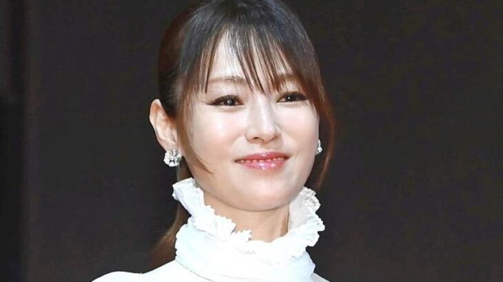 【芸能】深田恭子　胸元透け感純白ドレスに「世界一可愛いお姫さま」「無敵な可愛さ」とファン歓喜