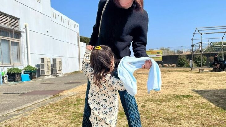 【芸能】４９歳で第１子出産の女優・小松みゆき、２歳になった長女を公開…「可愛い」「大きくなりましたね」