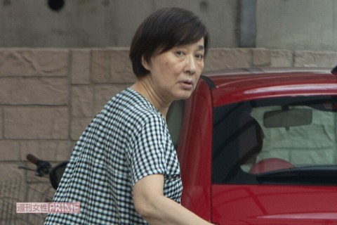 【芸能】「尻干しをしていまーす」松居一代、ブログに“半ケツ画像”アップの衝撃