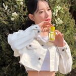 【韓国芸能】韓国で世界的アイドルになった宮脇咲良、別人級に激変した黒髪＆おなかチラ見せ服が「世界一可愛い」