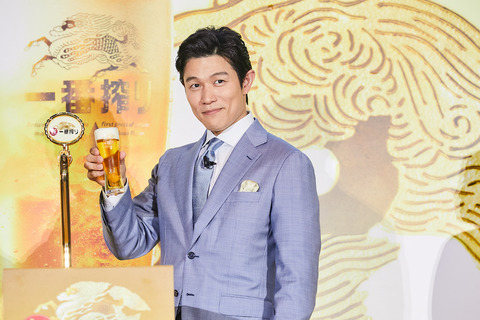 【芸能】鈴木亮平「球場でビールの売り子をしていた」　経験豊富なビールサーブに苦戦